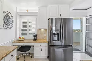 19 Whispering Sands Dr, Sarasota, FL 34242 - Photo 13