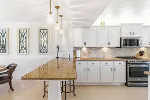 19 Whispering Sands Dr, Sarasota, FL 34242 - Photo 9