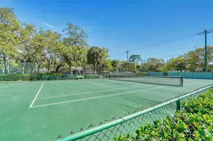 4716 Oak Forest Dr W, Sarasota, FL 34231 - Photo 25