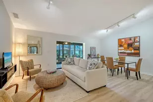 4716 Oak Forest Dr W, Sarasota, FL 34231 - Photo 5