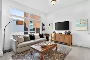 234 Cosmopolitan Ct, Sarasota, FL 34236 - Photo 13