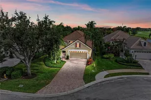 7423 Lake Forest Gln, Lakewood Ranch, FL 34202 - Photo 3