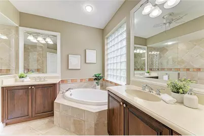 7423 Lake Forest Glen, Lakewood Ranch, FL 34202 - Photo 37