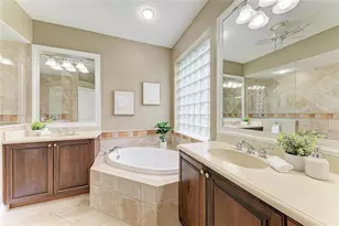 7423 Lake Forest Gln, Lakewood Ranch, FL 34202 - Photo 37