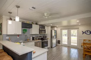 4311 126th St W, Cortez, FL 34215 - Photo 5