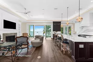 511 Bayview Dr, Holmes Beach, FL 34217 - Photo 13