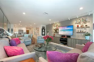 1200 E Peppertree Ln, Sarasota, FL 34242 - Photo 23