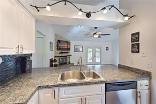 5509 18th Ave E, Bradenton, FL 34208 - Photo 9