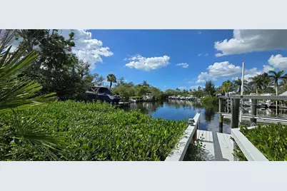 1221 S Basin Lane, Sarasota, FL 34242 - Photo 3