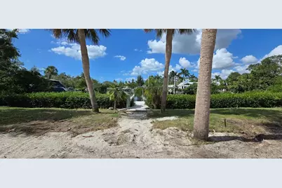 1221 S Basin Lane, Sarasota, FL 34242 - Photo 25