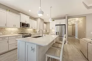 10193 Canaveral Cir, Sarasota, FL 34241 - Photo 9