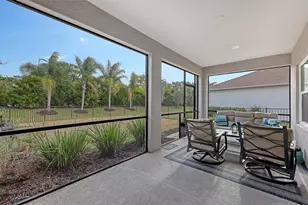 10193 Canaveral Cir, Sarasota, FL 34241 - Photo 31