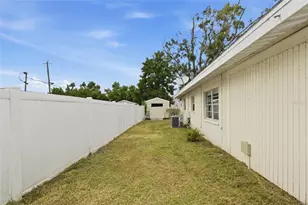 2602 12th St W, Palmetto, FL 34221 - Photo 31