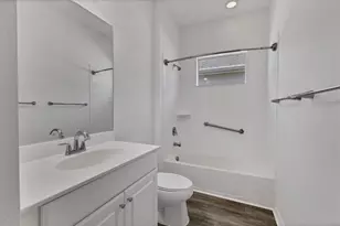 4806 Lake Breeze Terrace, Sarasota, FL 34243 - Photo 19