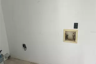 1697 Brookhouse Cir, Sarasota, FL 34231 - Photo 23