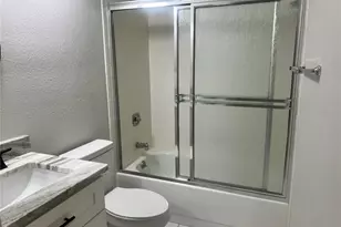 1697 Brookhouse Cir, Sarasota, FL 34231 - Photo 21