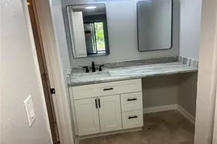 1697 Brookhouse Cir, Sarasota, FL 34231 - Photo 15