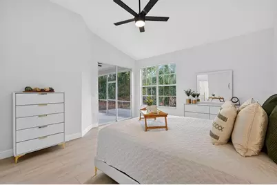 7739 Whitebridge Glen, University Park, FL 34201 - Photo 15