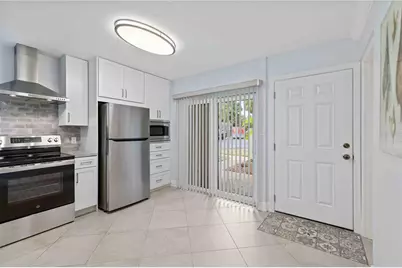 5260 Gulf Of Mexico Drive #401, Longboat Key, FL 34228 - Photo 3