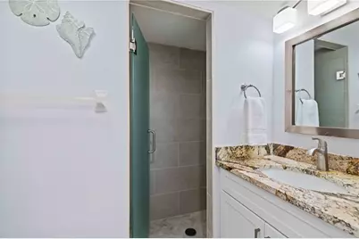 5260 Gulf Of Mexico Drive #401, Longboat Key, FL 34228 - Photo 23