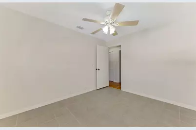 4136 Wake Avenue, Sarasota, FL 34241 - Photo 33