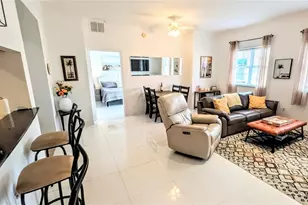 1064 N Tamiami Trl, Sarasota, FL 34236 - Photo 3