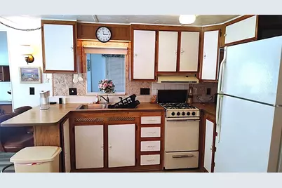 3300 26th Avenue E #201, Bradenton, FL 34208 - Photo 5