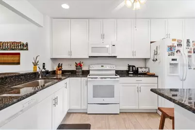 1519 Pelican Point Drive #288, Sarasota, FL 34231 - Photo 5