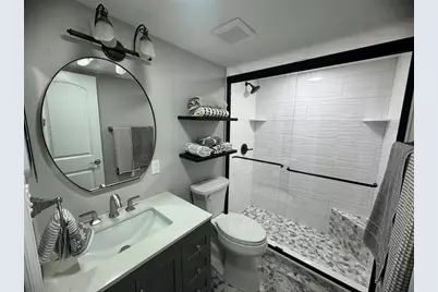 2727 75th Street W #9A7, Bradenton, FL 34209 - Photo 3