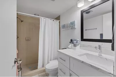 3332 Thornwood Road #3332, Sarasota, FL 34231 - Photo 25