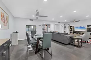 3332 Thornwood Rd, Sarasota, FL 34231 - Photo 7
