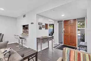 3332 Thornwood Rd, Sarasota, FL 34231 - Photo 5