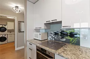 750 N Tamiami Trl, Sarasota, FL 34236 - Photo 11