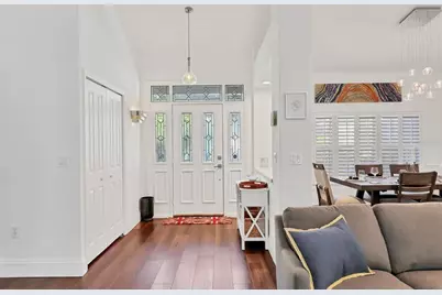 4305 Highland Oaks Circle, Sarasota, FL 34235 - Photo 5