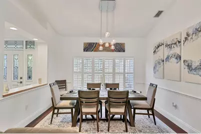 4305 Highland Oaks Circle, Sarasota, FL 34235 - Photo 13