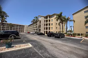 3647 Lake Bayshore Dr, Bradenton, FL 34205 - Photo 1