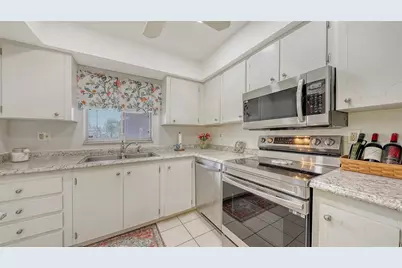 3647 Lake Bayshore Drive #J416, Bradenton, FL 34205 - Photo 13