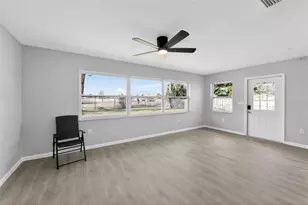 6224 7th Ave Dr W, Bradenton, FL 34209 - Photo 7