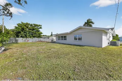 6224 7th Avenue Drive W, Bradenton, FL 34209 - Photo 3
