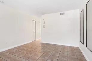 4805 Rilma Ave, Sarasota, FL 34234 - Photo 7