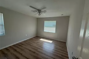 2124 3rd St E, Bradenton, FL 34208 - Photo 5