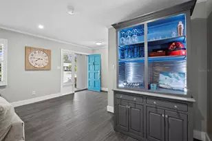 2426 River Ridge Dr, Sarasota, FL 34239 - Photo 9