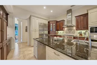 8335 Grosvenor Court, Bradenton, FL 34201 - Photo 15