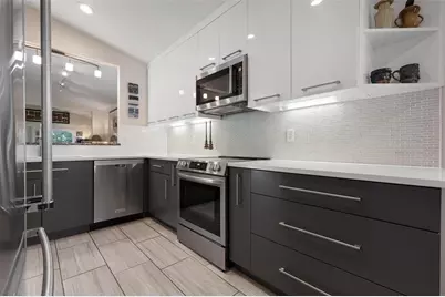 226 Chartley Court N, Sarasota, FL 34232 - Photo 5