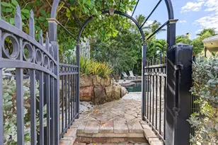 7152 Point of Rocks Cir, Sarasota, FL 34242 - Photo 11