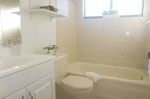 6725 Friendship Dr, Sarasota, FL 34241 - Photo 9