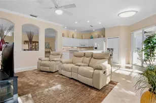 5014 Hanging Moss Ln, Sarasota, FL 34238 - Photo 9