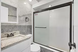 156 Myakka Dr, Venice, FL 34293 - Photo 17