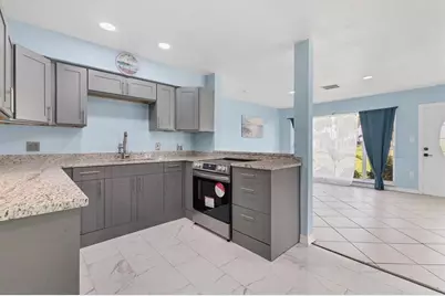 156 Myakka Drive, Venice, FL 34293 - Photo 9