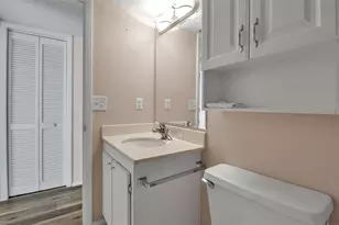 1728 Lakeside Dr, Venice, FL 34293 - Photo 33